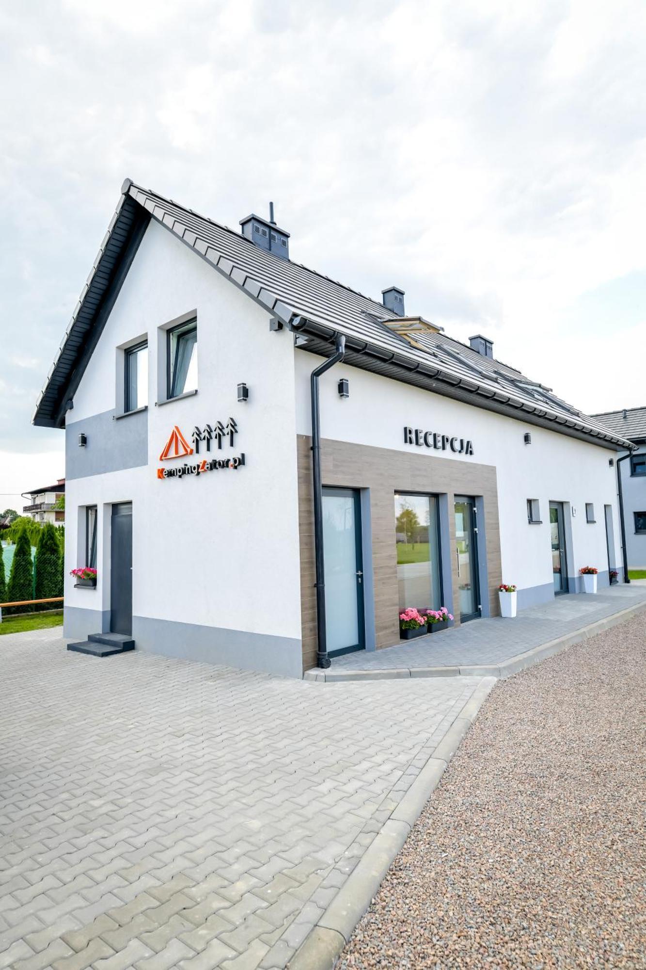 Kempingzator Apartamenty Екстериор снимка